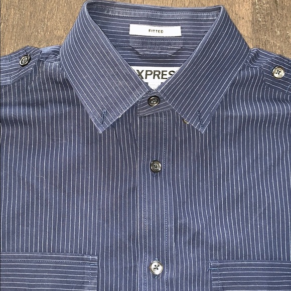 Express button down - Picture 2 of 4